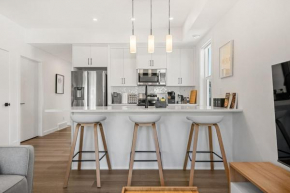 New Luxury Rated Aspen Home, Incl. Free Banff Pass